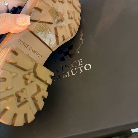 NWT Vince Camuto Klerica Womens Ankle Boots Size 8 - Picture 4 of 7